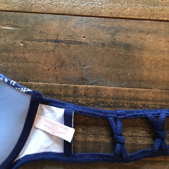 Victoria’s Secret Bra - Picture 3 of 3